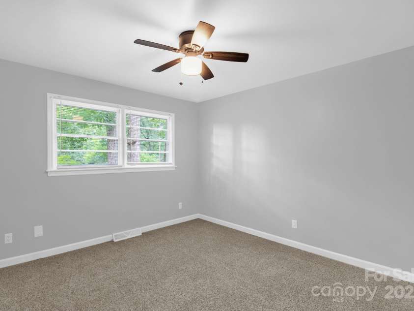 1623 Lumarka Drive, Charlotte, NC 28212.  MLS# CAR4276170, YatesRealty ID 28278. Guest Bed