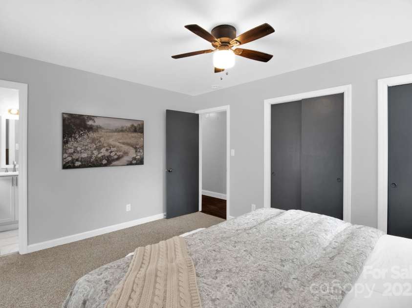 1623 Lumarka Drive, Charlotte, NC 28212.  MLS# CAR4276170, YatesRealty ID 28278. Primary Bedroom