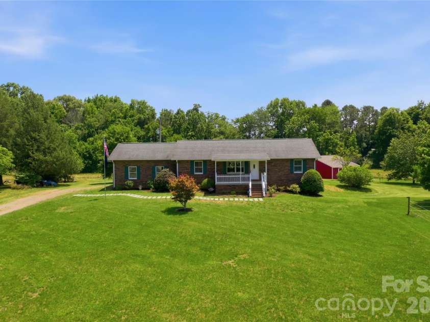 144 Wooten Farm Road, Statesville, NC 28625.  MLS# CAR4375437, YatesRealty ID 28279. 