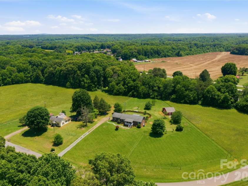 144 Wooten Farm Road, Statesville, NC 28625.  MLS# CAR4375437, YatesRealty ID 28279. 