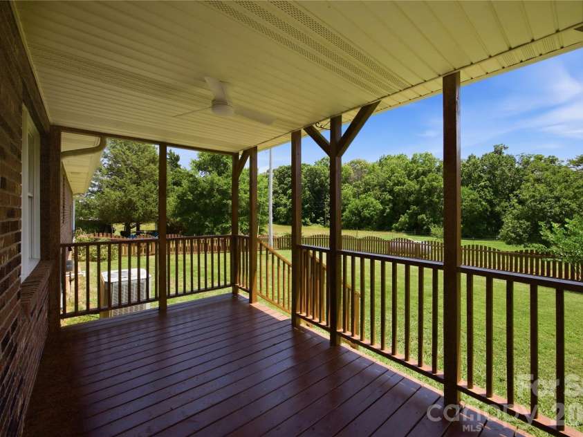 144 Wooten Farm Road, Statesville, NC 28625.  MLS# CAR4375437, YatesRealty ID 28279. 