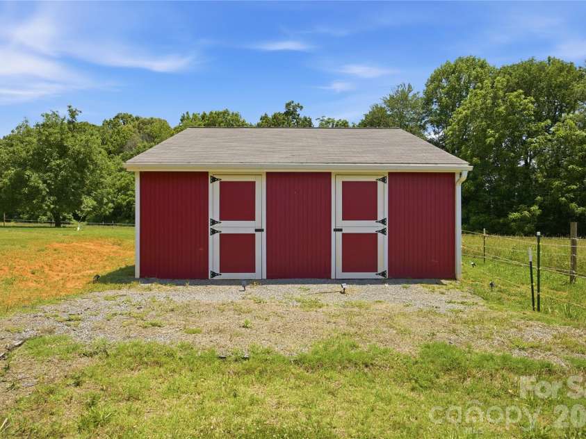 144 Wooten Farm Road, Statesville, NC 28625.  MLS# CAR4375437, YatesRealty ID 28279. 