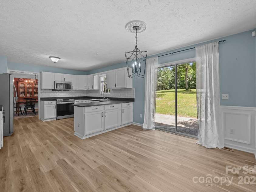 25611 Bridgeport Road, Albemarle, NC 28001.  MLS# CAR4280834, YatesRealty ID 28279. Updated Kitched and Breakfast Area