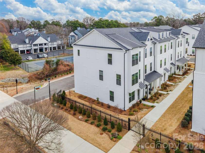 2106 Magnolia Blossom Way, Charlotte, NC 28211.  MLS# CAR4346843, YatesRealty ID 2828. 