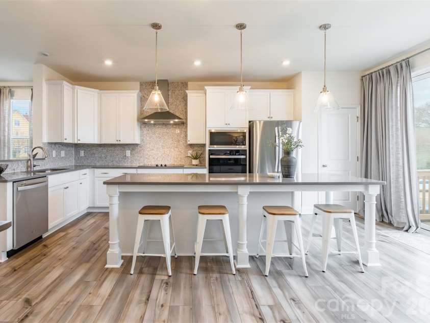 2106 Magnolia Blossom Way, Charlotte, NC 28211.  MLS# CAR4346843, YatesRealty ID 2828. 