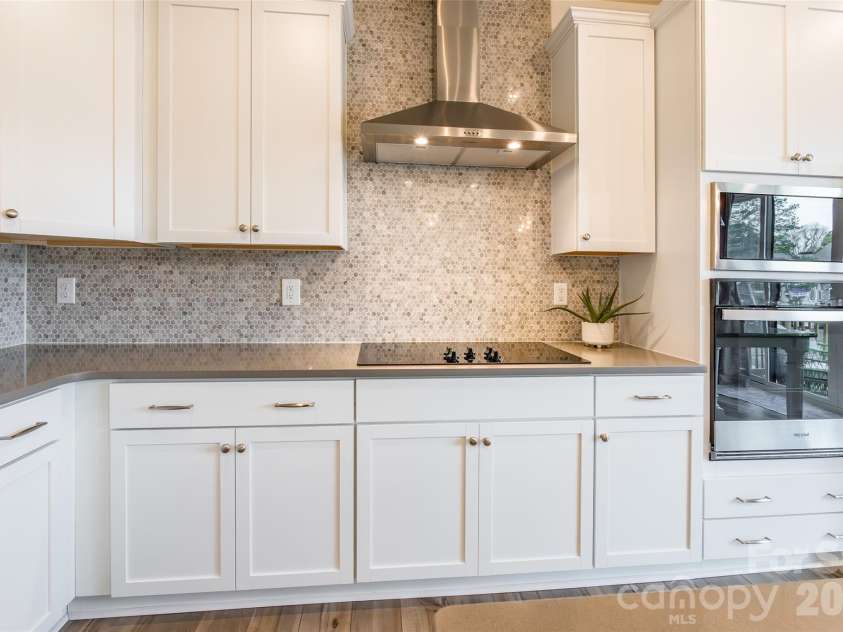 2106 Magnolia Blossom Way, Charlotte, NC 28211.  MLS# CAR4346843, YatesRealty ID 2828. 