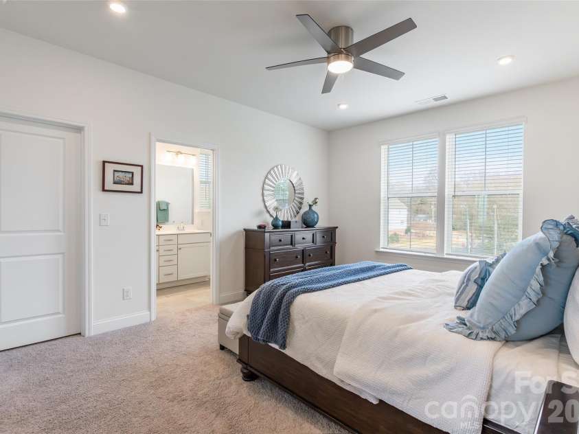 2106 Magnolia Blossom Way, Charlotte, NC 28211.  MLS# CAR4346843, YatesRealty ID 2828. 