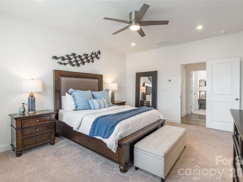 2106 Magnolia Blossom Way, Charlotte, NC 28211.  MLS# CAR4346843, YatesRealty ID 2828. 