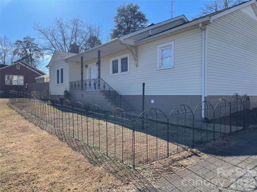 268 Oakland Road, Spindale, NC 28160.  MLS# CAR4337936, YatesRealty ID 2828. 