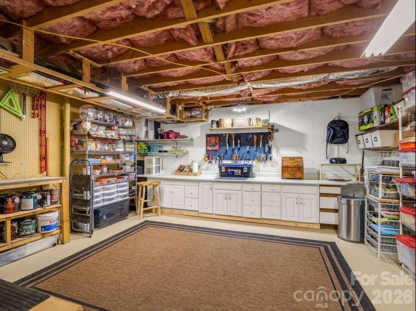 154 Fairlane Road, Columbus, NC 28722.  MLS# CAR4389133, YatesRealty ID 28280. 