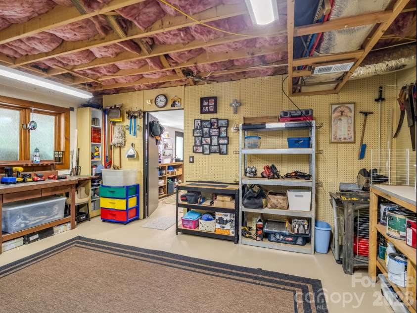 154 Fairlane Road, Columbus, NC 28722.  MLS# CAR4389133, YatesRealty ID 28280. 