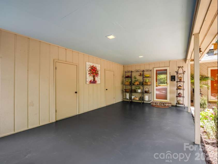 154 Fairlane Road, Columbus, NC 28722.  MLS# CAR4389133, YatesRealty ID 28280. 