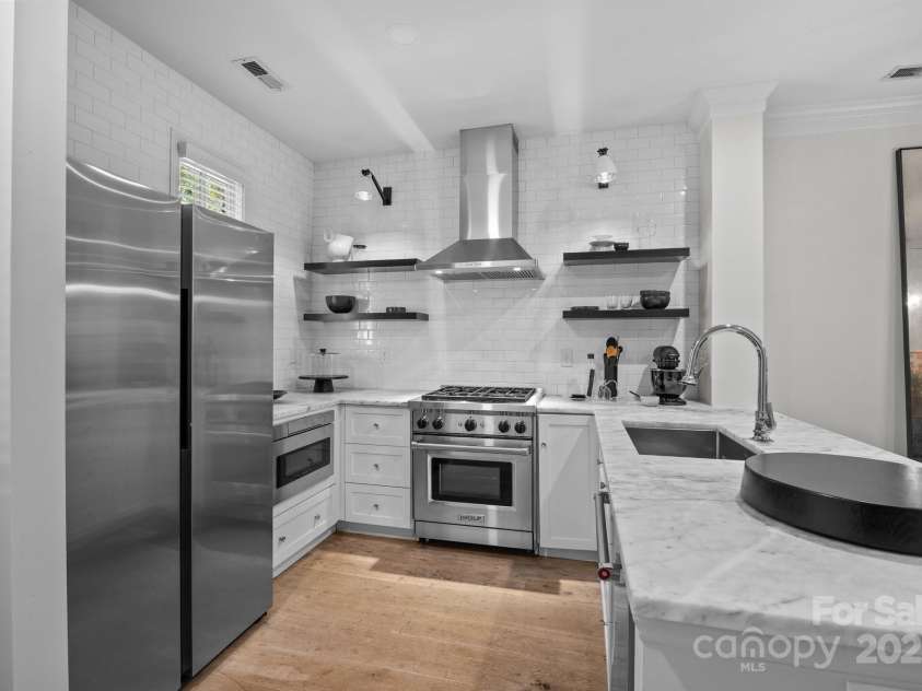 763 Old Meeting Way, Davidson, NC 28036.  MLS# CAR4271307, YatesRealty ID 28280. 
