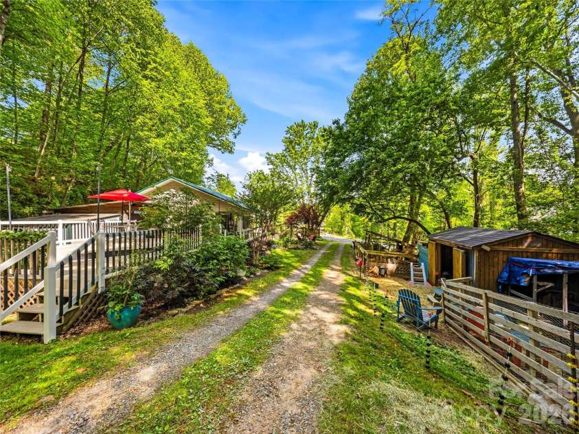 103 Old US 19 23 Highway, Candler, NC 28715.  MLS# CAR4367425, YatesRealty ID 28281. 