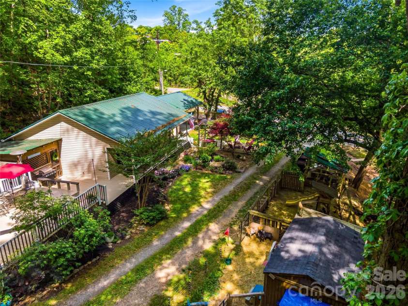 103 Old US 19 23 Highway, Candler, NC 28715.  MLS# CAR4367425, YatesRealty ID 28281. 