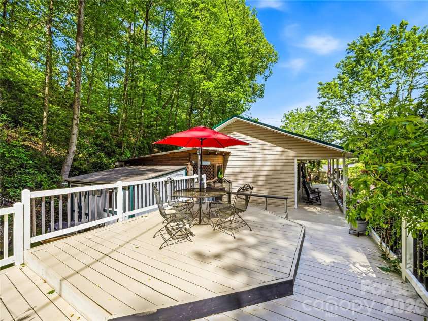 103 Old US 19 23 Highway, Candler, NC 28715.  MLS# CAR4367425, YatesRealty ID 28281. 