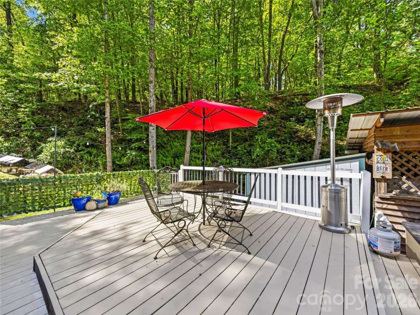 103 Old US 19 23 Highway, Candler, NC 28715.  MLS# CAR4367425, YatesRealty ID 28281. 