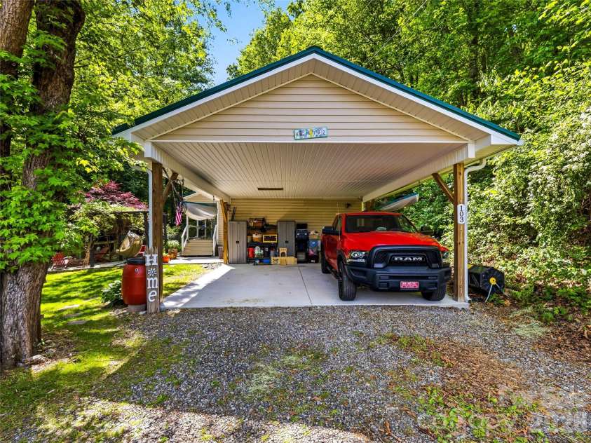 103 Old US 19 23 Highway, Candler, NC 28715.  MLS# CAR4367425, YatesRealty ID 28281. 