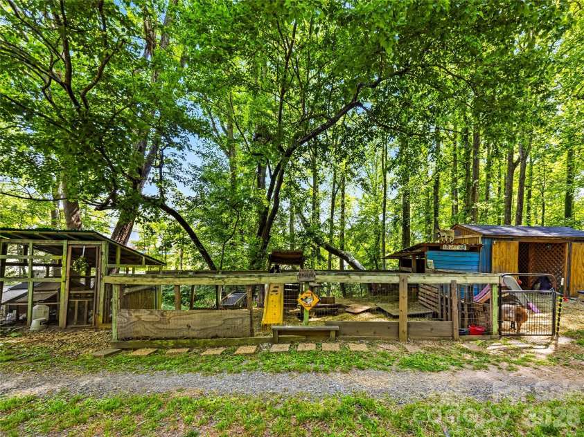 103 Old US 19 23 Highway, Candler, NC 28715.  MLS# CAR4367425, YatesRealty ID 28281. 