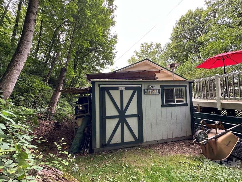 103 Old US 19 23 Highway, Candler, NC 28715.  MLS# CAR4367425, YatesRealty ID 28281. 