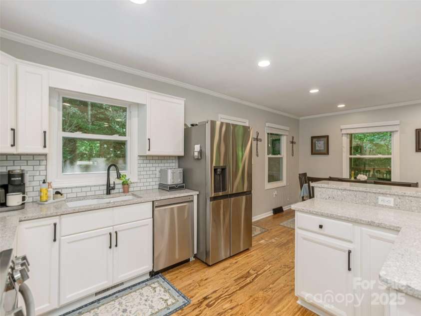 27 Walker Cove Road, Black Mountain, NC 28711.  MLS# CAR4277412, YatesRealty ID 28281. 