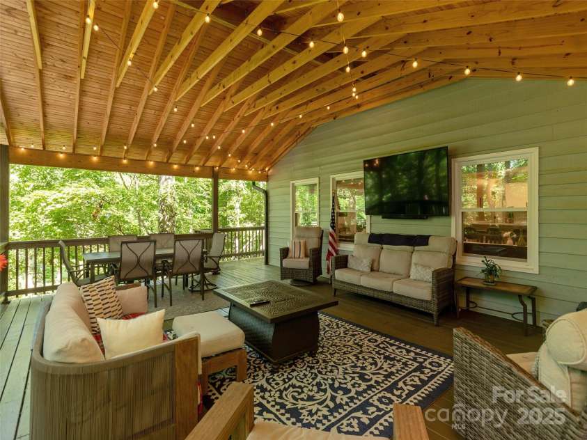 27 Walker Cove Road, Black Mountain, NC 28711.  MLS# CAR4277412, YatesRealty ID 28281. 