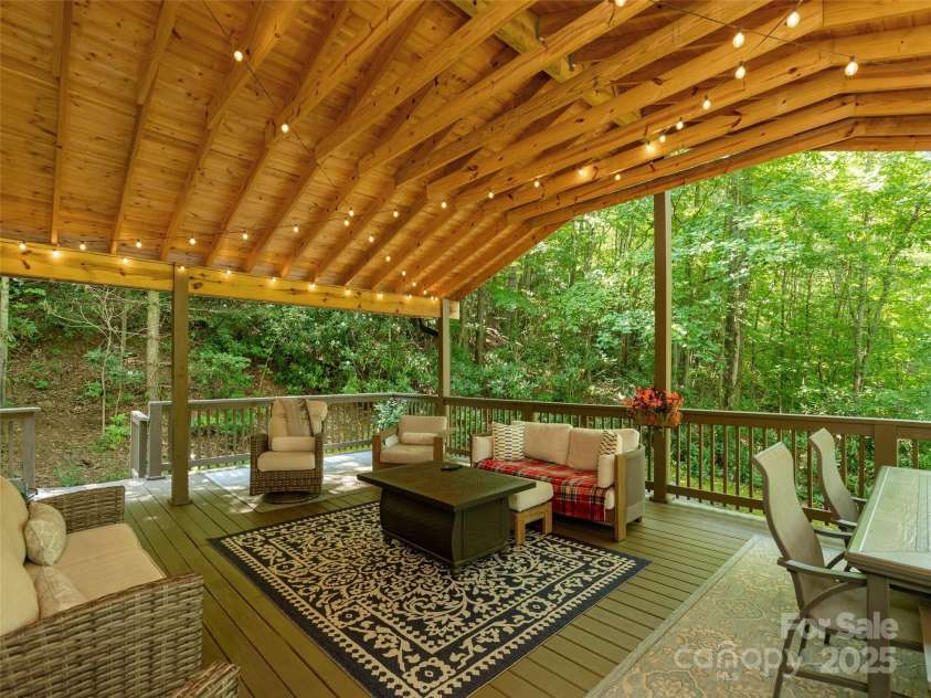 27 Walker Cove Road, Black Mountain, NC 28711.  MLS# CAR4277412, YatesRealty ID 28281. 