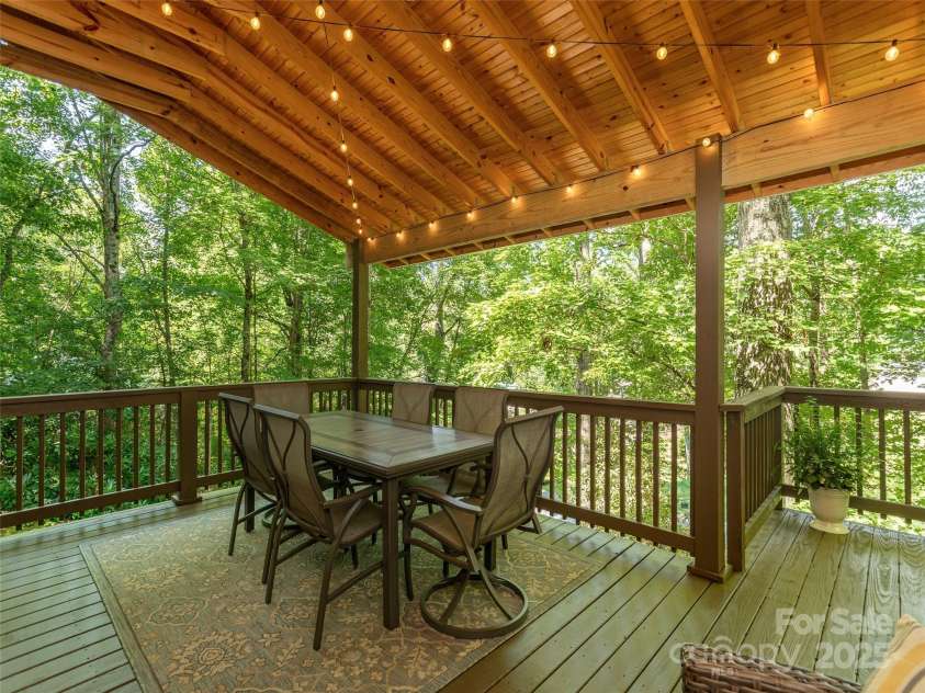 27 Walker Cove Road, Black Mountain, NC 28711.  MLS# CAR4277412, YatesRealty ID 28281. 