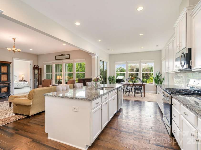 10016 St Kitts Landing Lane, Charlotte, NC 28278.  MLS# CAR4261578, YatesRealty ID 28282. Open concept view from pantry area