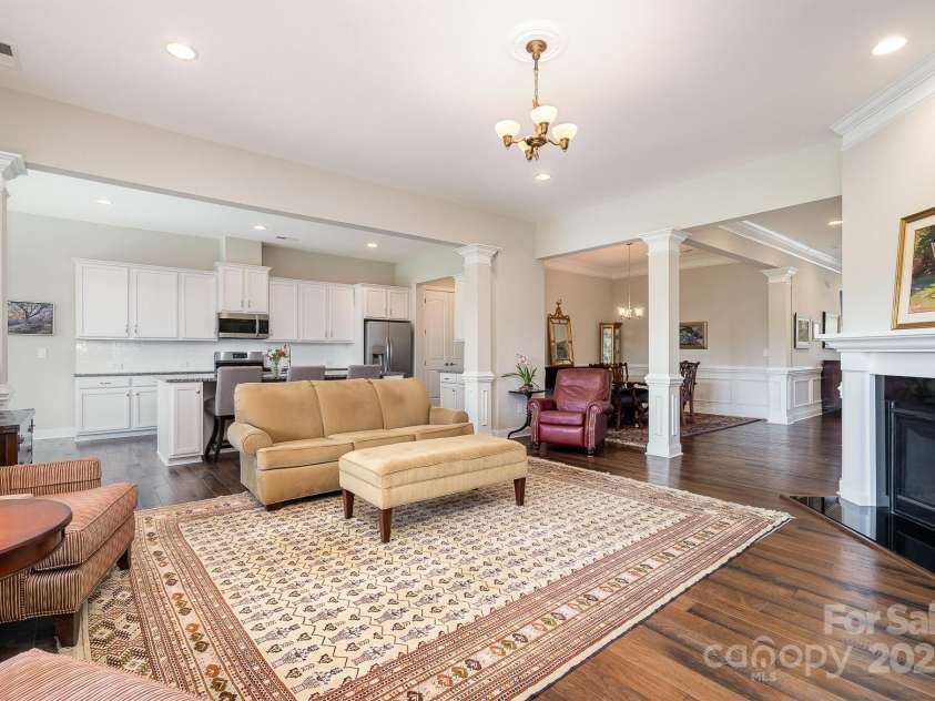 10016 St Kitts Landing Lane, Charlotte, NC 28278.  MLS# CAR4261578, YatesRealty ID 28282. Open concept view from primary BR doorway