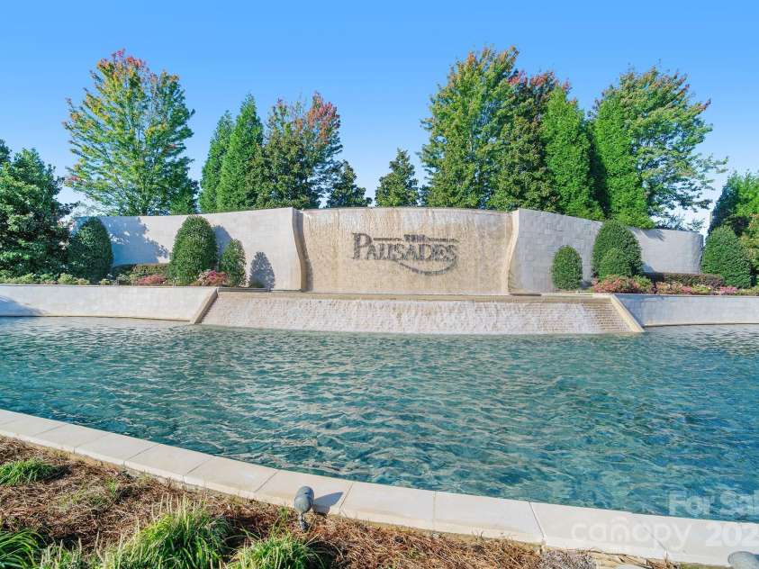 10016 St Kitts Landing Lane, Charlotte, NC 28278.  MLS# CAR4261578, YatesRealty ID 28282. The Palisades main entrance