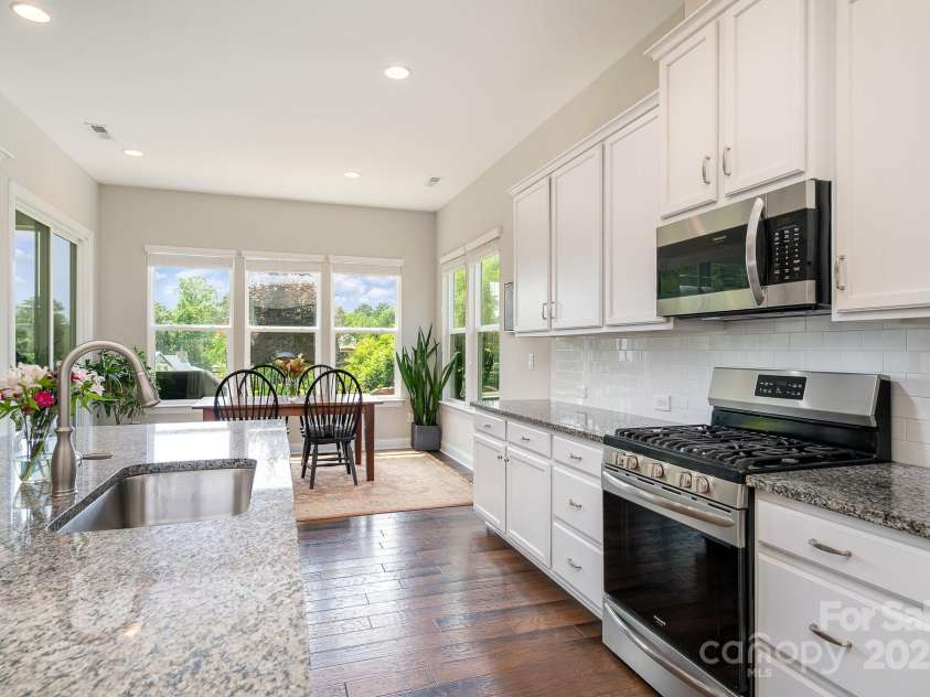 10016 St Kitts Landing Lane, Charlotte, NC 28278.  MLS# CAR4261578, YatesRealty ID 28282. View through kitchen from laundry room