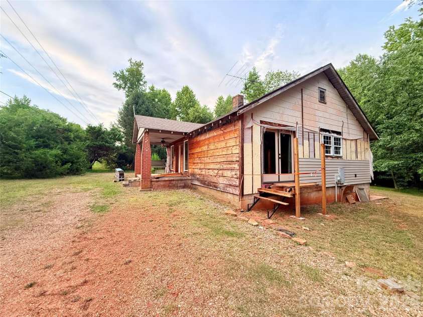 1491 Landrum Road, Columbus, NC 28722.  MLS# CAR4382944, YatesRealty ID 28282. 