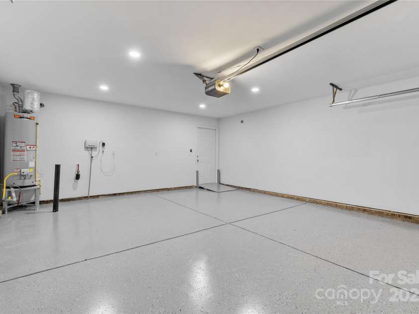 3008 Cornflower Lane, Indian Trail, NC 28079.  MLS# CAR4268218, YatesRealty ID 28284. Epoxy garage