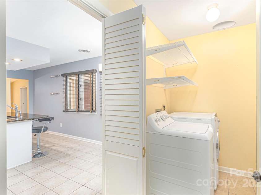 111 Clubwood Court, Asheville, NC 28803.  MLS# CAR4257761, YatesRealty ID 28286. 