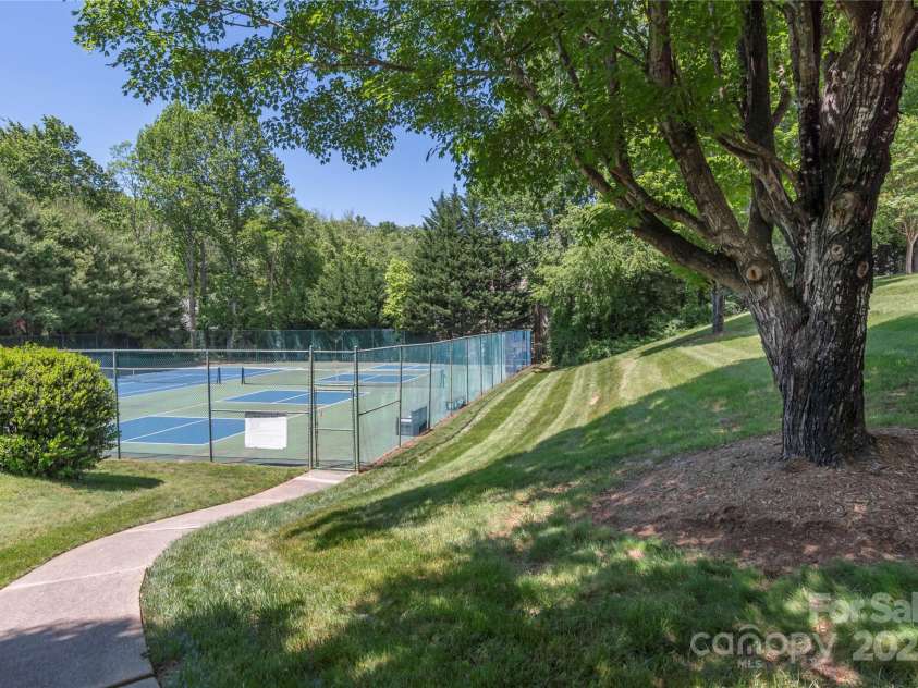111 Clubwood Court, Asheville, NC 28803.  MLS# CAR4257761, YatesRealty ID 28286. 