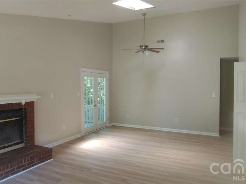 5830 Stone Bluff Court, Charlotte, NC 28214.  MLS# CAR4352514, YatesRealty ID 28286. 