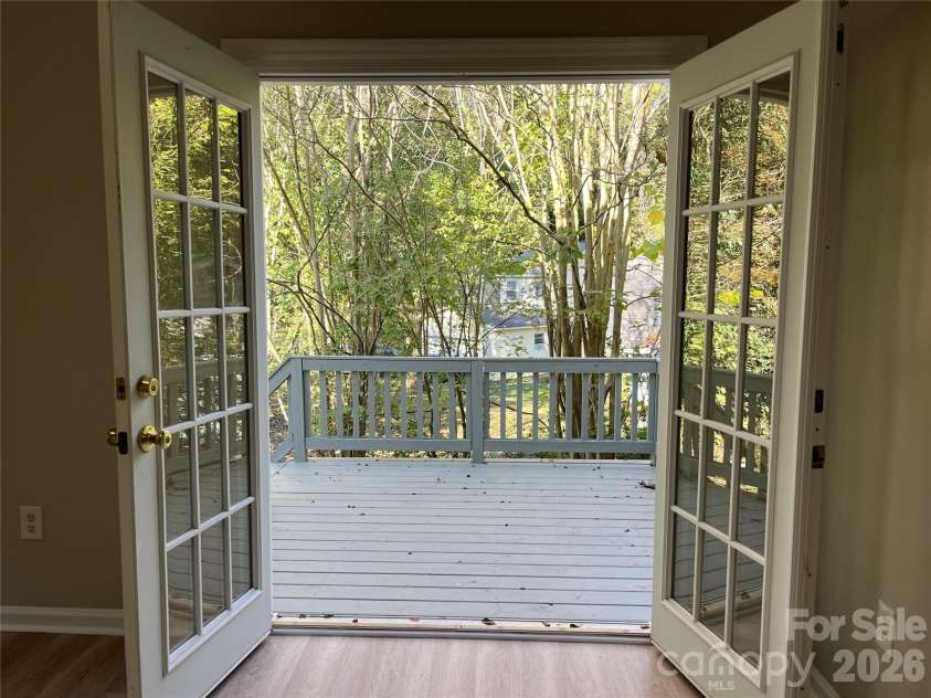 5830 Stone Bluff Court, Charlotte, NC 28214.  MLS# CAR4352514, YatesRealty ID 28286. 