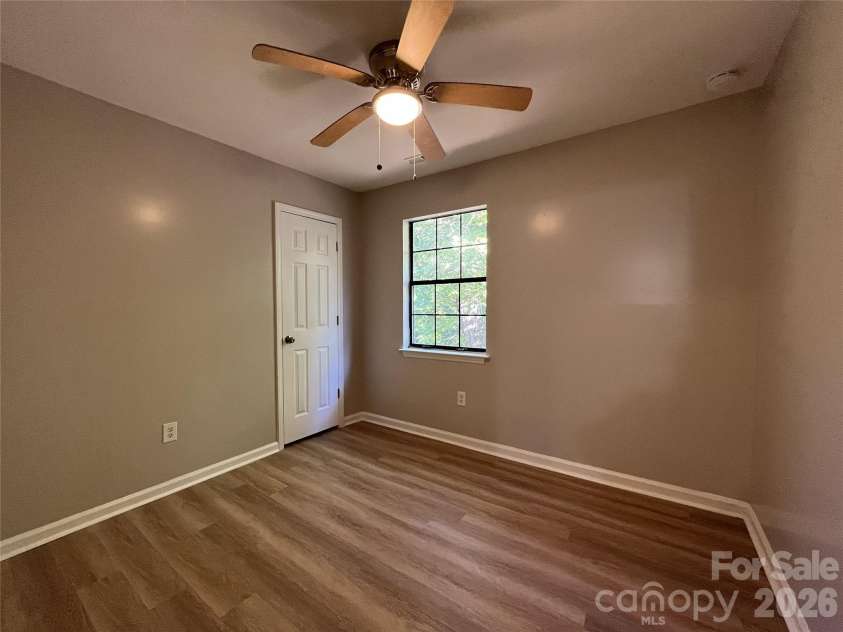 5830 Stone Bluff Court, Charlotte, NC 28214.  MLS# CAR4352514, YatesRealty ID 28286. 