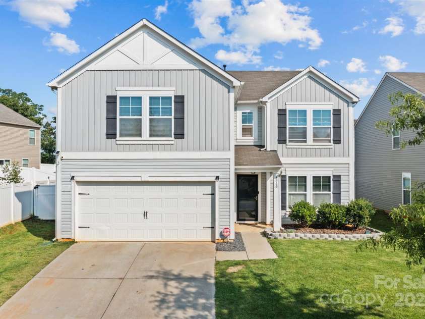 4313 Gibbon Crossing Drive, Charlotte, NC 28269.  MLS# CAR4268116, YatesRealty ID 28287. 