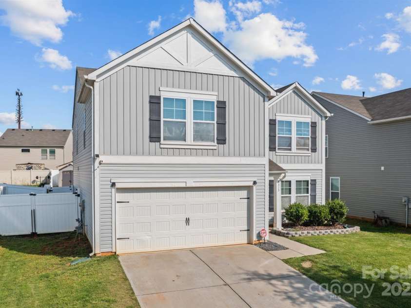 4313 Gibbon Crossing Drive, Charlotte, NC 28269.  MLS# CAR4268116, YatesRealty ID 28287. 