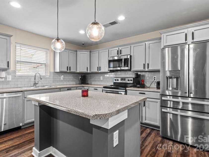 4313 Gibbon Crossing Drive, Charlotte, NC 28269.  MLS# CAR4268116, YatesRealty ID 28287. 