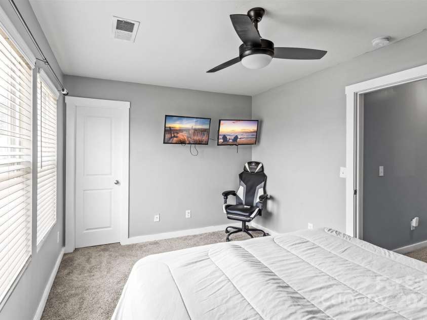 4313 Gibbon Crossing Drive, Charlotte, NC 28269.  MLS# CAR4268116, YatesRealty ID 28287. 