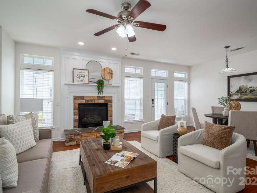 734 Naramore Street, Davidson, NC 28036.  MLS# CAR4276435, YatesRealty ID 28288. 