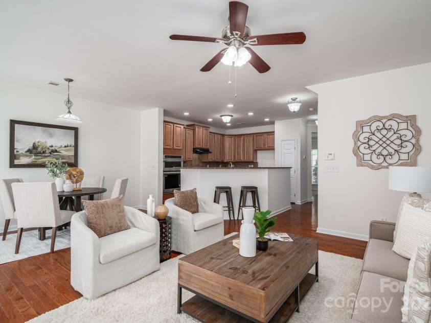 734 Naramore Street, Davidson, NC 28036.  MLS# CAR4276435, YatesRealty ID 28288. 