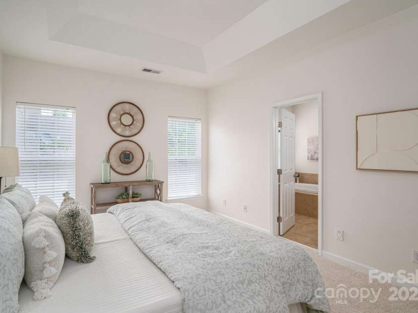 734 Naramore Street, Davidson, NC 28036.  MLS# CAR4276435, YatesRealty ID 28288. 