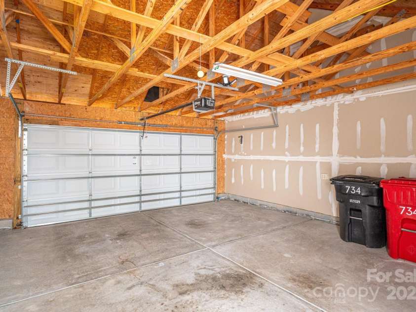 734 Naramore Street, Davidson, NC 28036.  MLS# CAR4276435, YatesRealty ID 28288. 