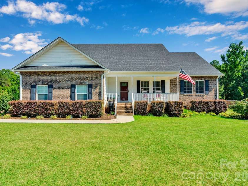 1348 Bryson Creek Drive, McConnells, SC 29726.  MLS# CAR4338042, YatesRealty ID 28289. 