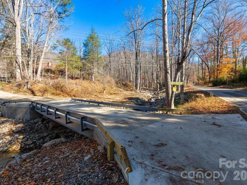 190 Blackberry Inn Road, Weaverville, NC 28787.  MLS# CAR4325654, YatesRealty ID 2829. 
