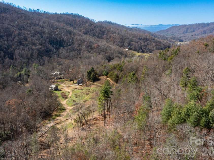 190 Blackberry Inn Road, Weaverville, NC 28787.  MLS# CAR4325654, YatesRealty ID 2829. 